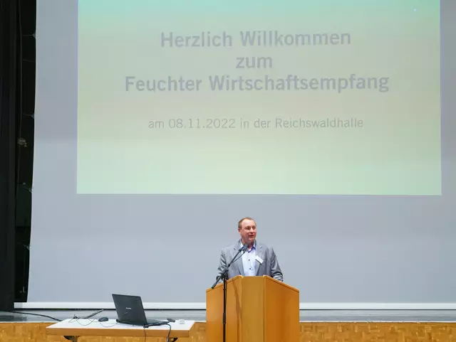 Erster Bürgermeister Jörg Kotzur bei seiner Ansprache