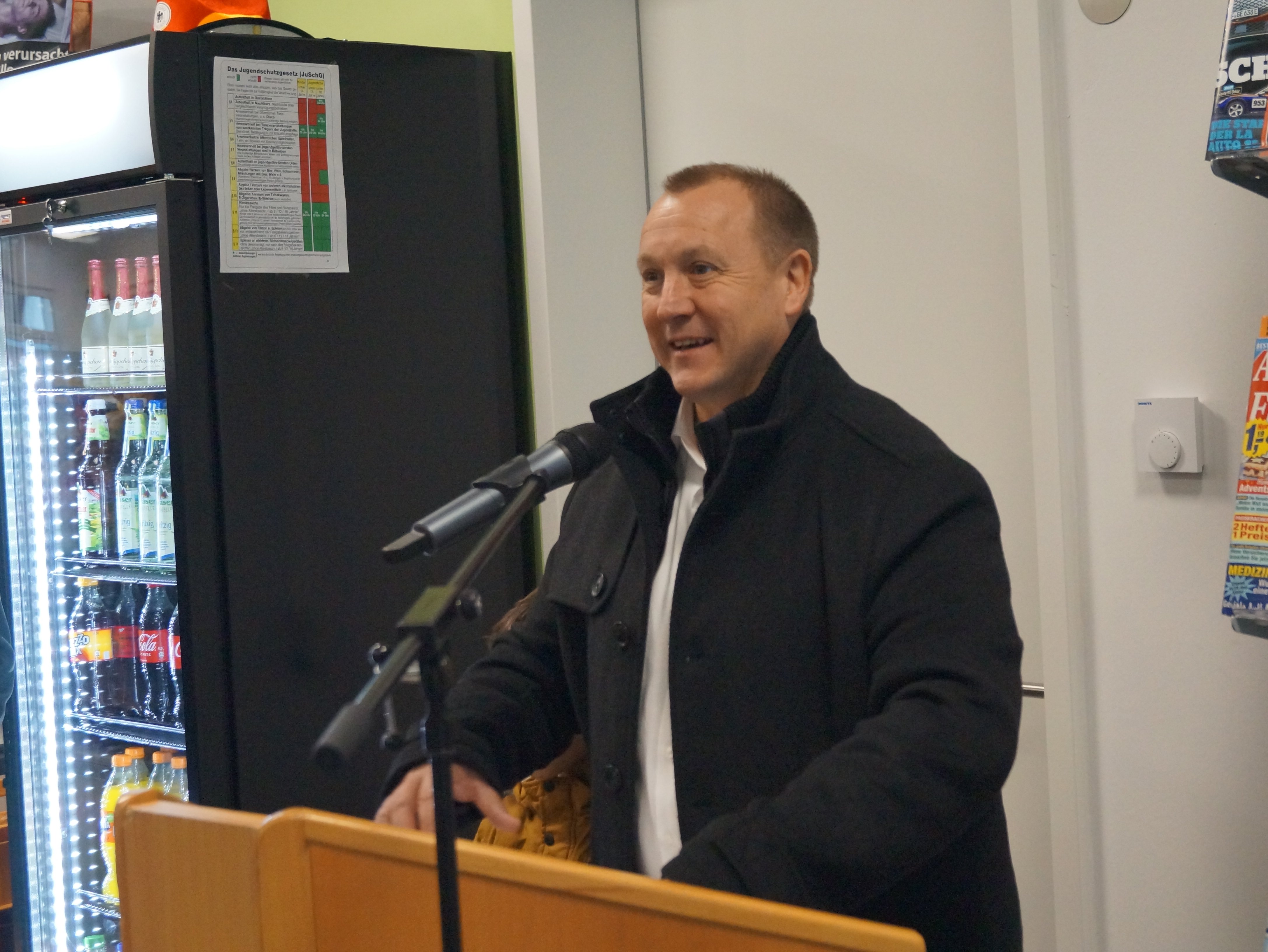 Erster Bürgermeister Jörg Kotzur bei seiner Begrüßungsrede
